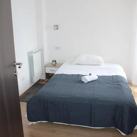 Lovro Apartament *